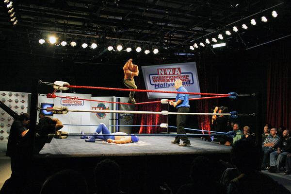 Oliver John vs. Blue Demon